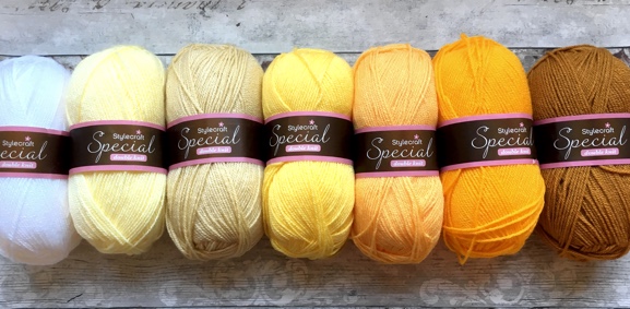 The yarns for Group One, lots of shades of yellow